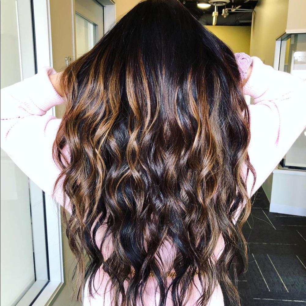 22” hand tied extensions. Real human hair